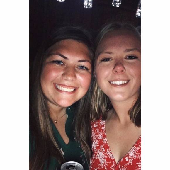 Meet your Posher, Kourtny - Picture 1 of 1